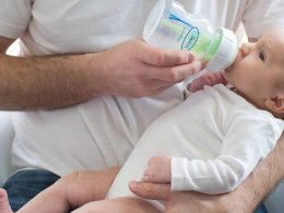 Bottle-feeding Tips for Dads